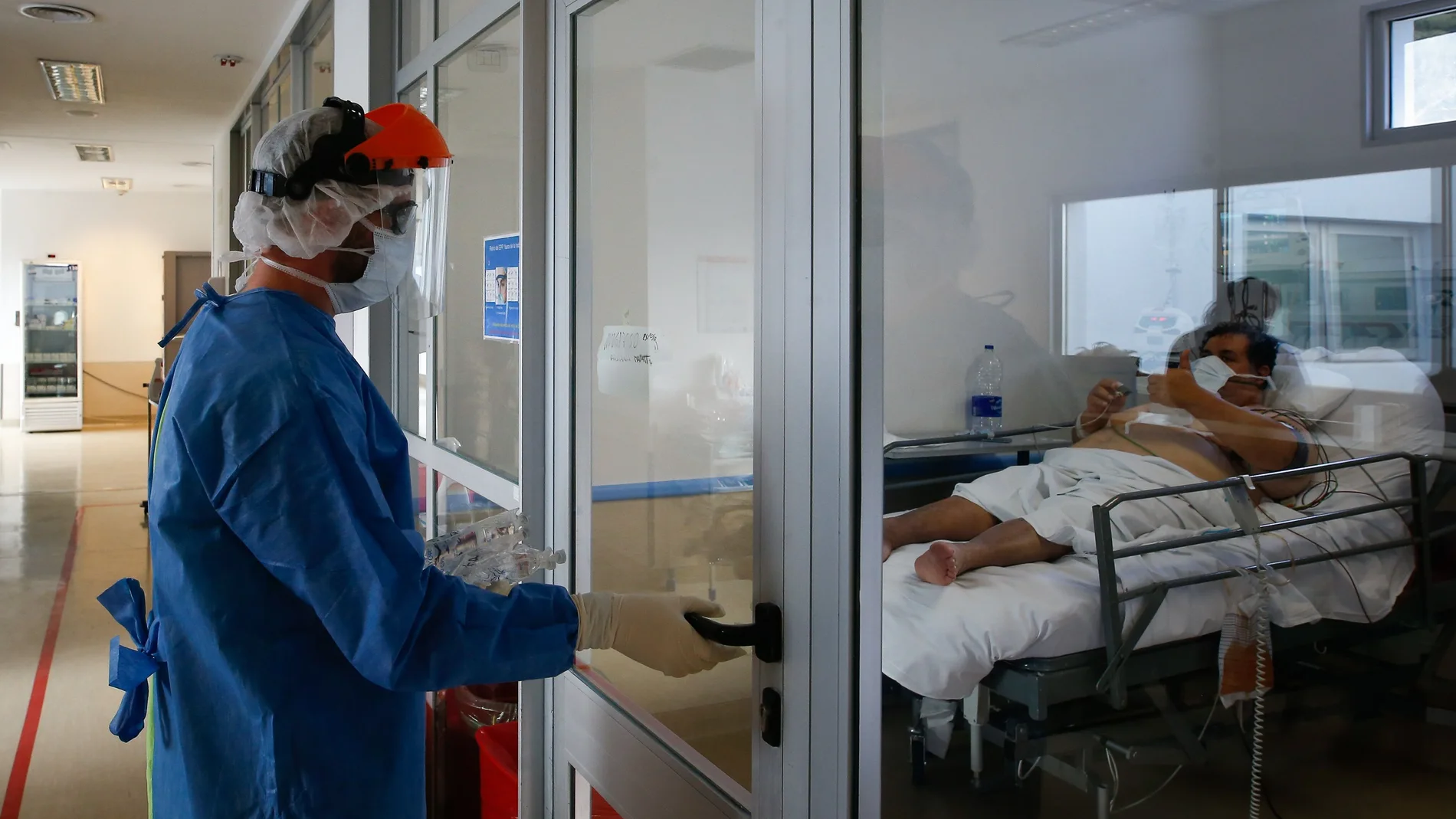El sistema de salud argentino resiste las peores semanas de la pandemia