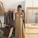Sara Carbonero y el vestido de su marca perfecto para la vuelta a la oficina.
