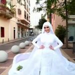 La joven Israa Seblani estaba posando para las fotografías del día de su boda en Beirut, Líbano, cuando tuvo lugar la terrible explosión
