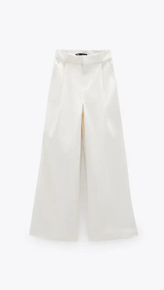 Pantalón blanco Zara.
