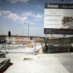 La urbanización de la zona avanza a buen ritmo y ya están instaladas hasta las farolas