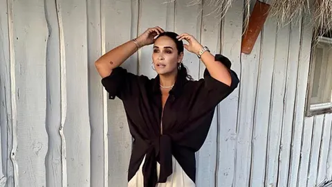 Vicky Martín Berrocal y los pantalones blancos que hacen tipazo.