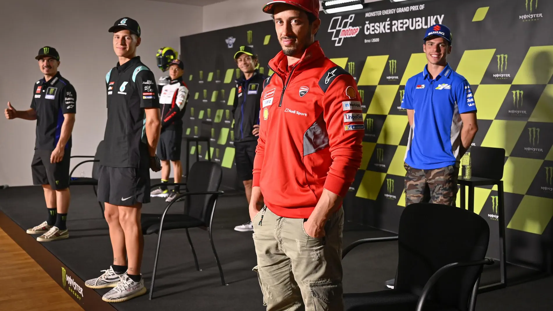 Los pilotos, en la rueda de prensa oficial del jueves en Brno