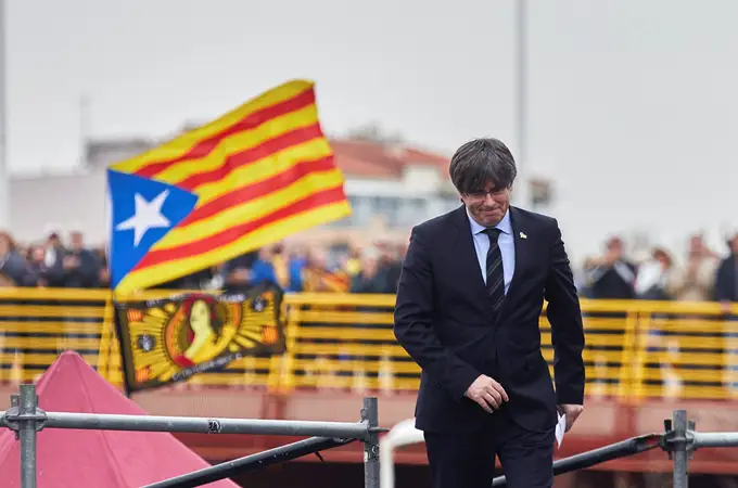 La euforia de Puigdemont: «Presidiré la primera república catalana»