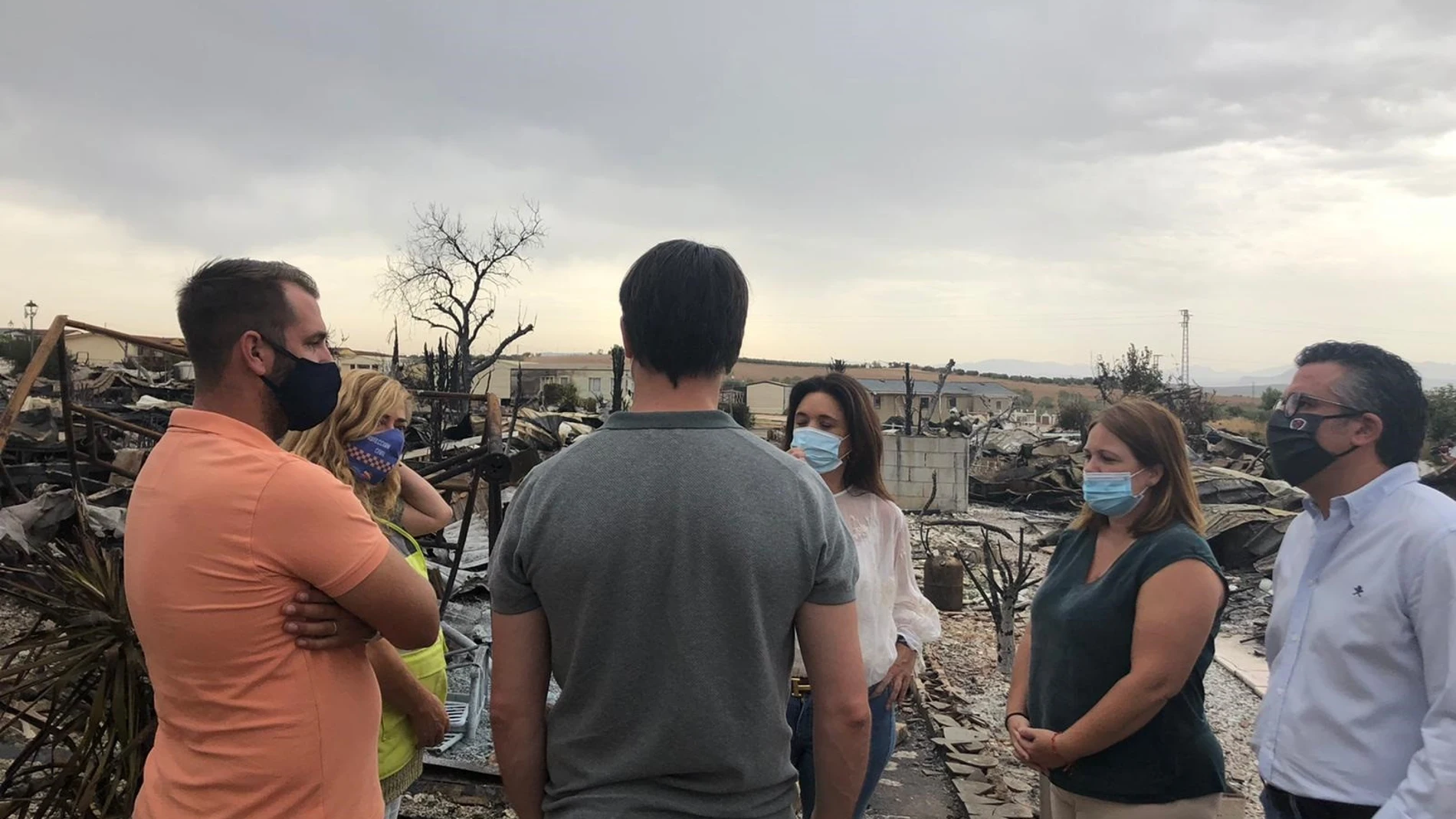 Málaga.- Casi 80 personas pierden sus pertenencias en el fuego en camping de Mollina, que ha calcinado 40 casas móviles