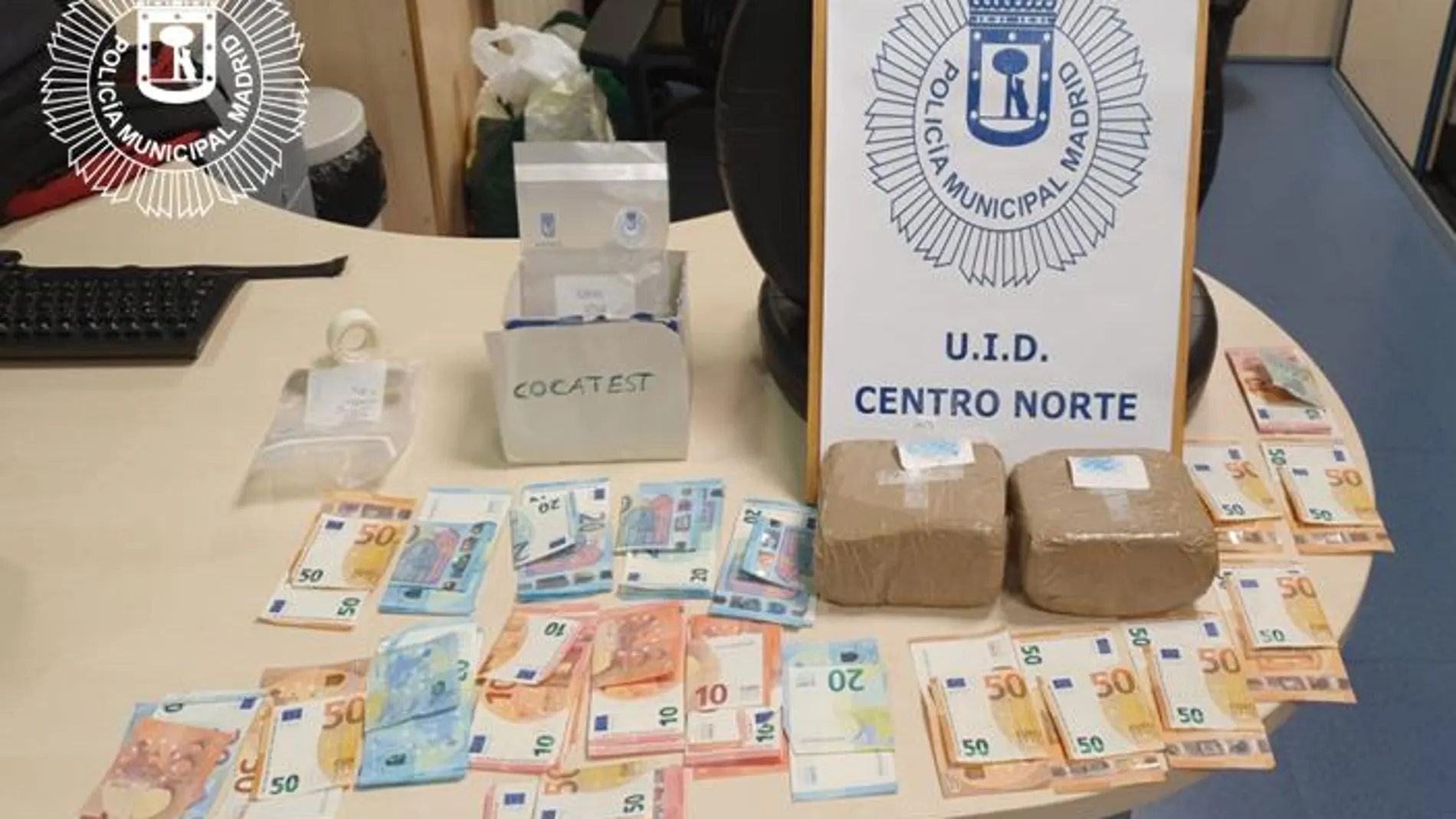 La Policía Municipal, incauta dos kilos de cocaína, 1.960 euros y dos detenidos