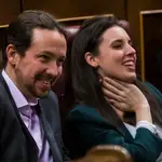 Pablo Iglesias e Irene Montero en el Debate de Investidura del Candidato a la Presidencia del Gobierno Pedro Sanchez en el Congreso de los Diputados.