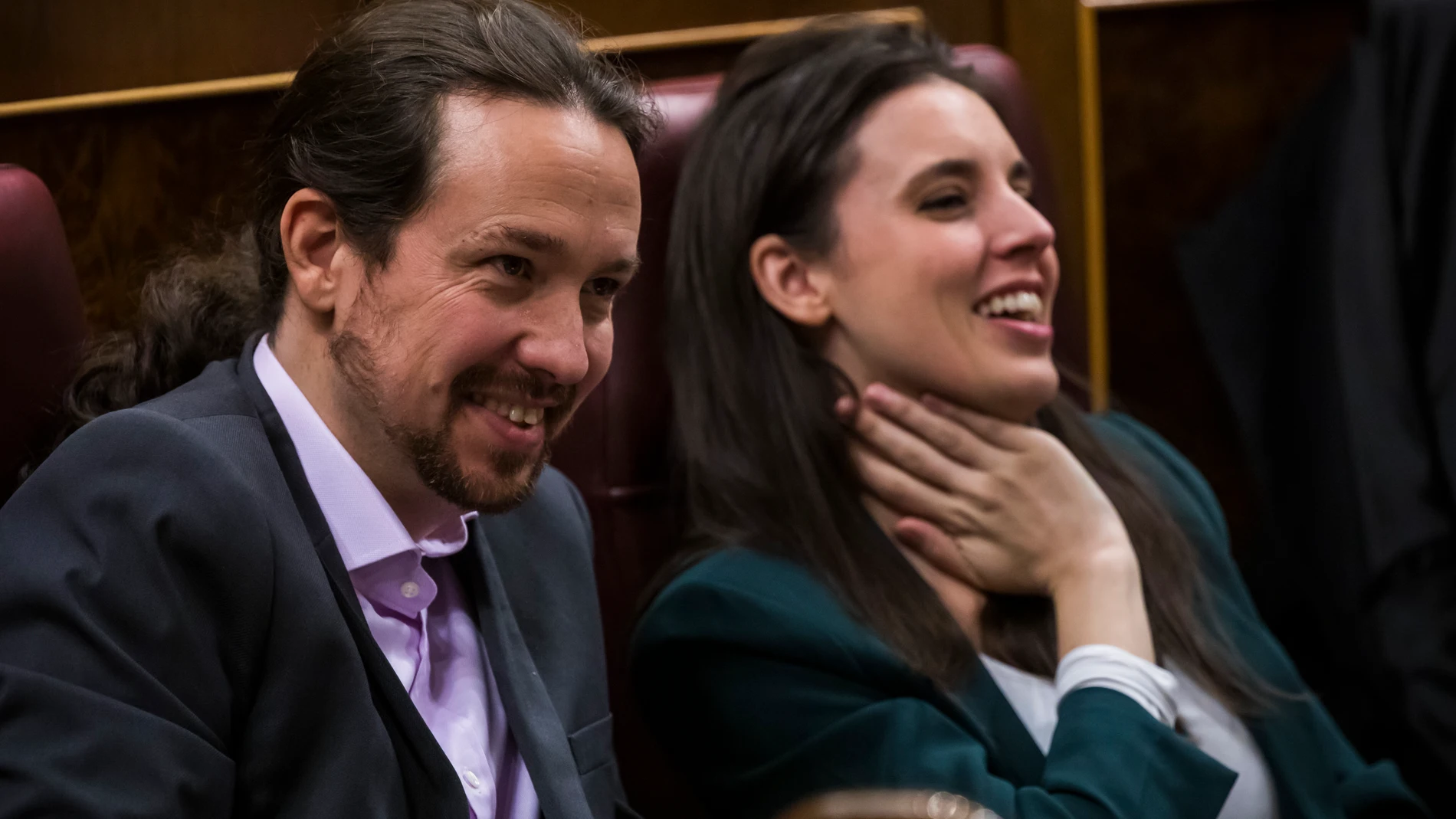 Pablo Iglesias e Irene Montero en el Debate de Investidura del Candidato a la Presidencia del Gobierno Pedro Sanchez en el Congreso de los Diputados.