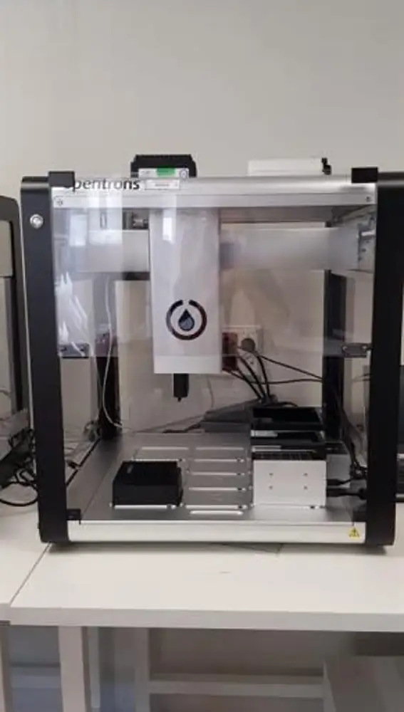 Imagen del nuevo robot que permitirá hacer 2.400 pruebas PCR diarias