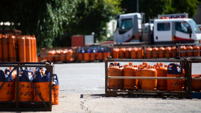 Imagen de un deposito de bombonas de butano