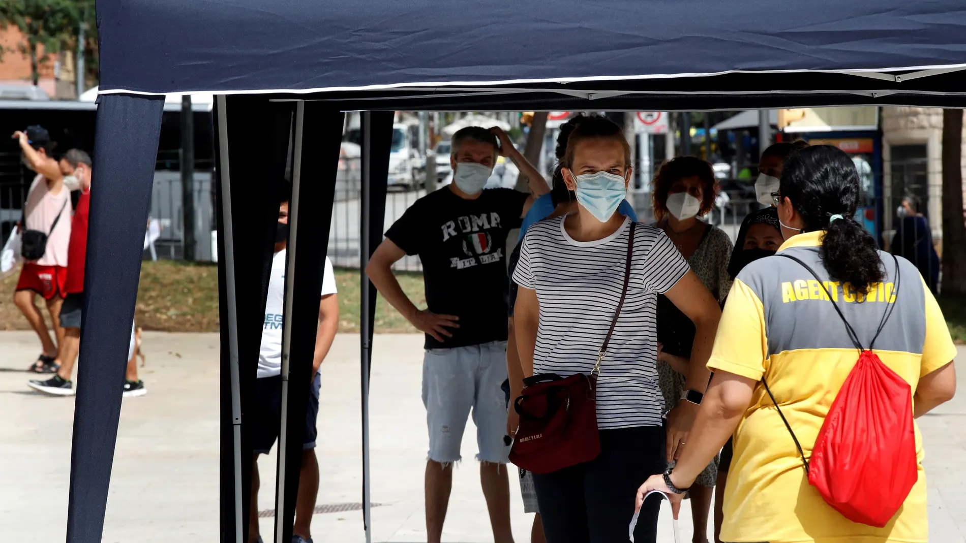 Pruebas PCR para detectar positivos en L,Hospitalet de Llobregat