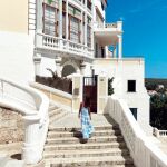 Instagram @meryturiel