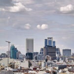 Skyline de Madrid con los rascacielos de oficinas al fondo