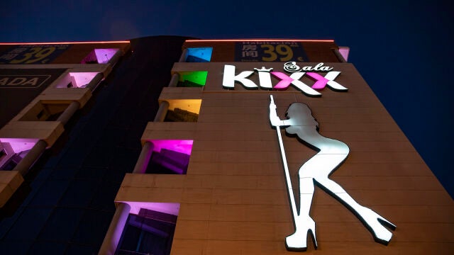 La sala Kixx, situada en un polígono de Fuenlabrada (Madrid) seguía ayer abierta