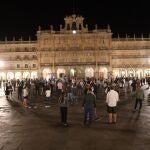 Concentración de los hosteleros salmantinos en contra de las medidas adoptadas sobre los establecimientos de ocio nocturno