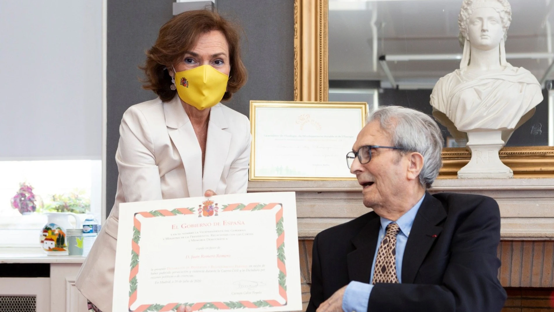 La vicepresidenta primera, Carmen Calvo, en el homenaje al último español superviviente de Mauthausen.