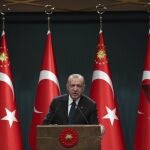 El presidente turco Recep Tayyip Erdogan se dirige a la nación este lunes