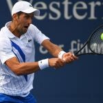 Djokovic ha superado sus problemas en el cuello y va a más en el Masters 1.000 de Cincinnati