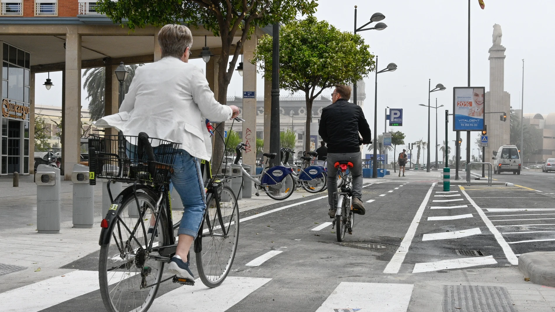 Los valencianos, los más satisfechos con las condiciones de uso de la bicicleta en su ciudad, según la OCU