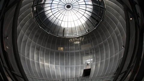 Cúpula del Instituto de Medicina Legal, en Valdebebas.