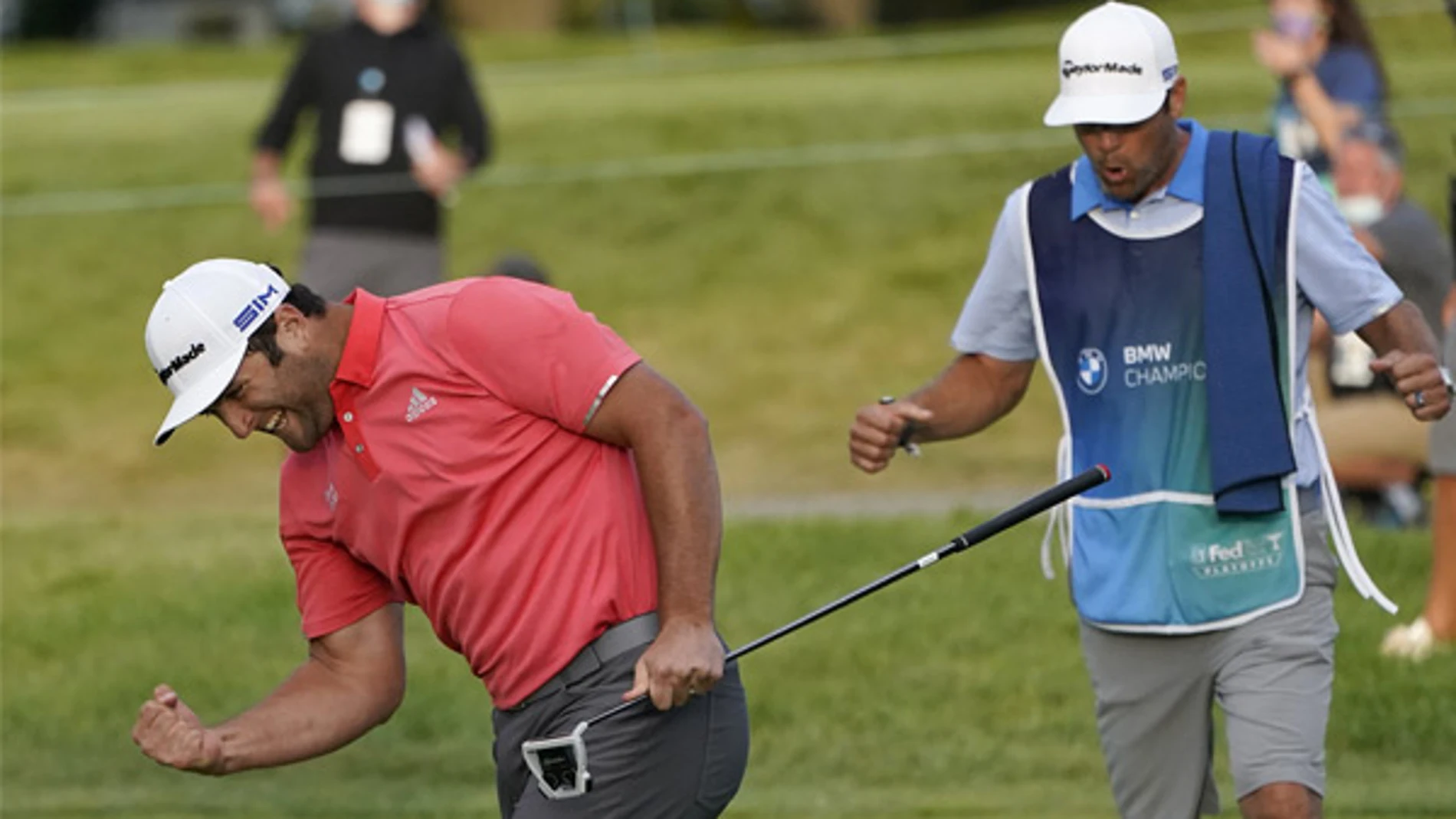 Jon Rahm, celebrando el título