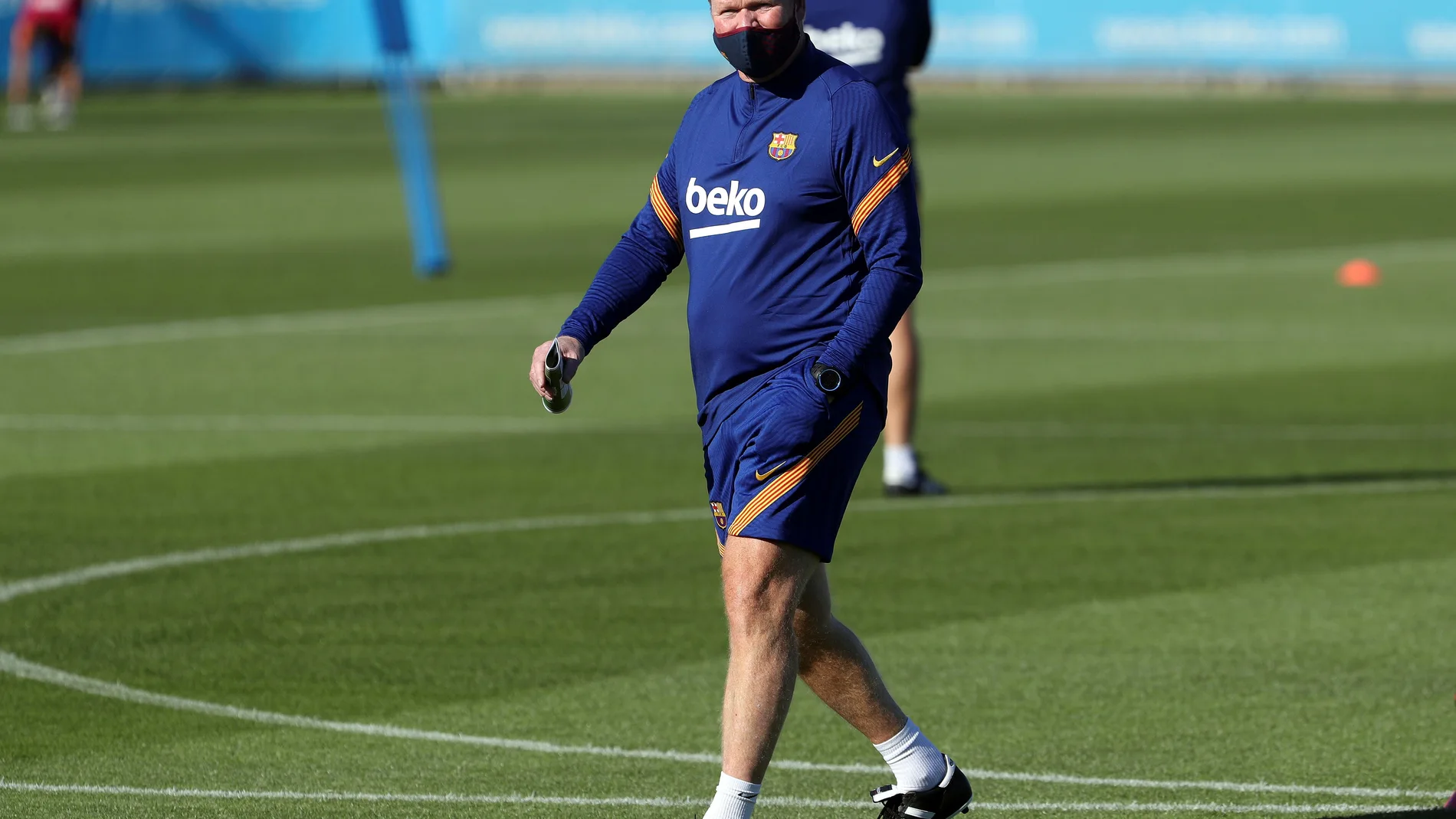 Messi y Rakitic ausentes en el primer entrenamiento de la era Koeman
