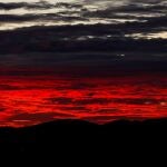Imagen del cielo poco nuboso o despejado