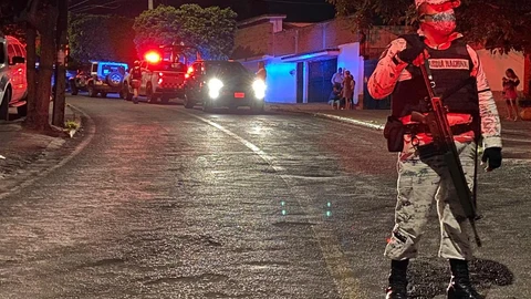 Vista general del sitio donde al menos ocho personas murieron y 14 resultaron lesionadas en un ataque armado perpetrado en el municipio mexicano de Cuernavaca