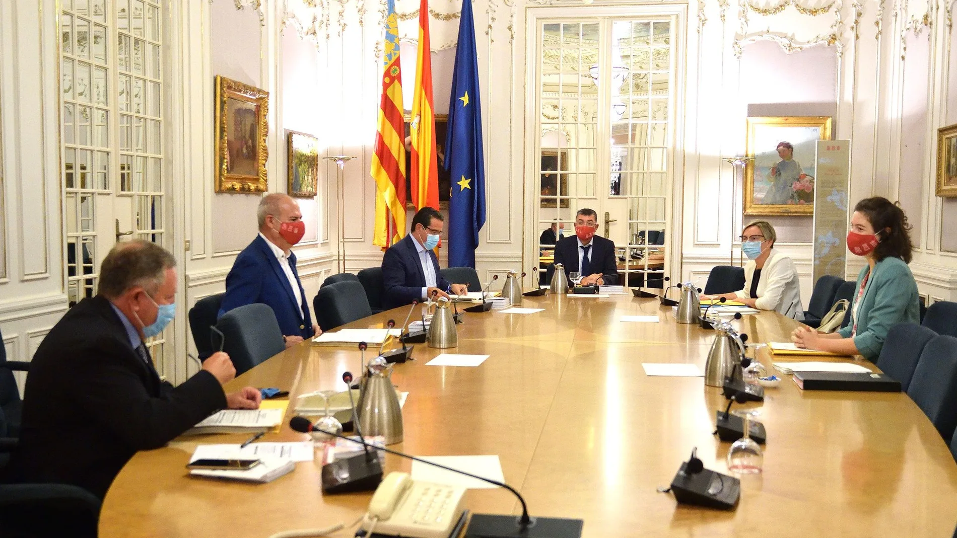 Reunión de la Mesa de Les Corts Valencianes