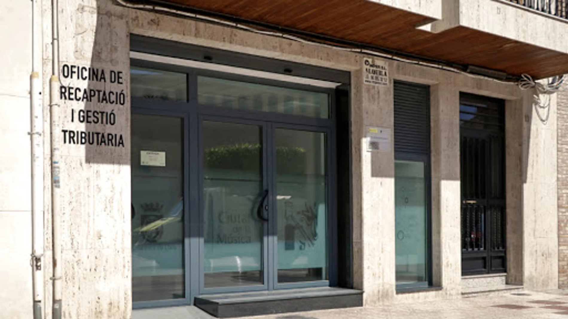 Tres positivos de Covid en las oficinas municipales de Llíria