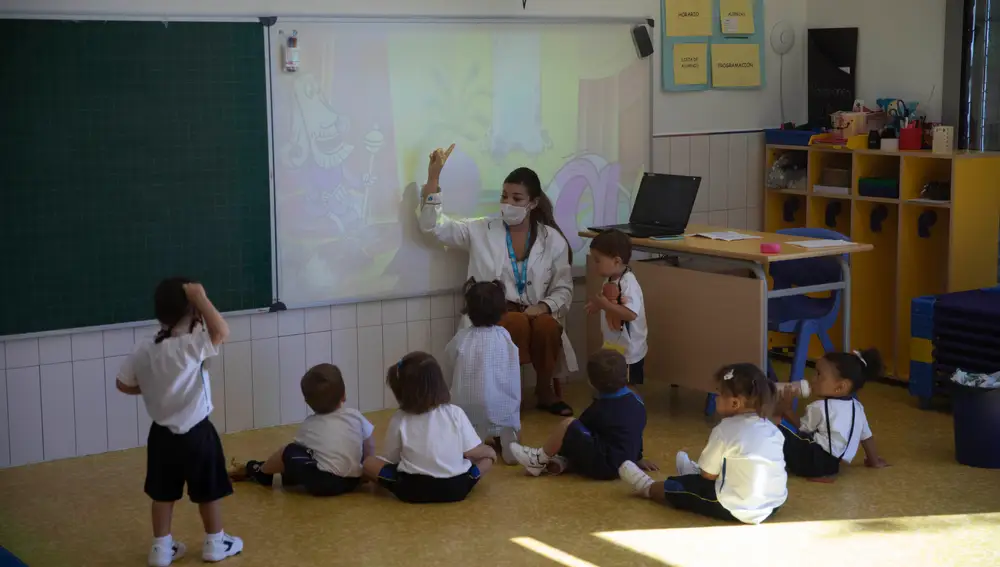 Primer día de cole postcovid en el colegio Los Arenales de Carabanchel