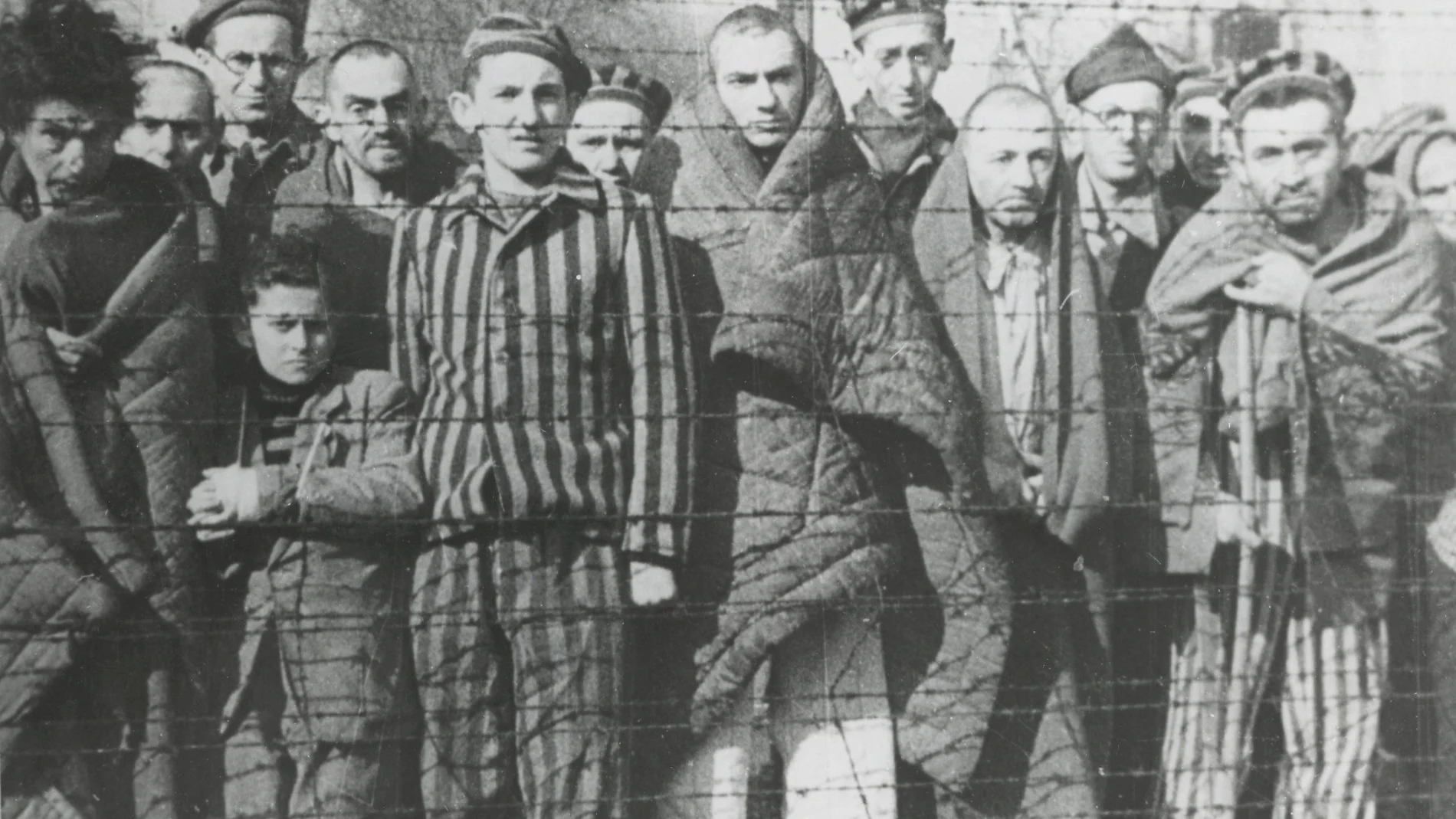 Prisioneros en el campo de concentración de Auschwitz-Birkenau