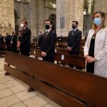 El alcalde de Valladolid, Óscar Puente, y la portavoz del PP en el Ayuntamiento, Pilar del Olmo, entre otros, asisten a la ceremonia en la Catedral