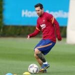 Messi se entrenó ayer con normalidad por segundo día consecutivo tras su frustrada salida del Barça