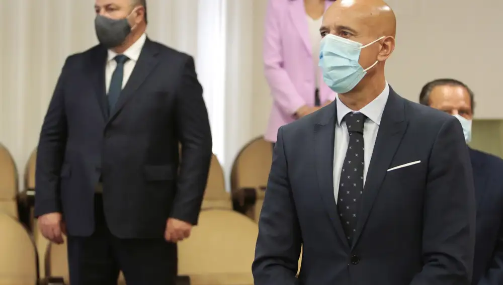 El alcalde de León, José Antonio Diez, asiste a la ceremonia de investidura de Juan Francisco García Marín como rector de la Universidad de León
