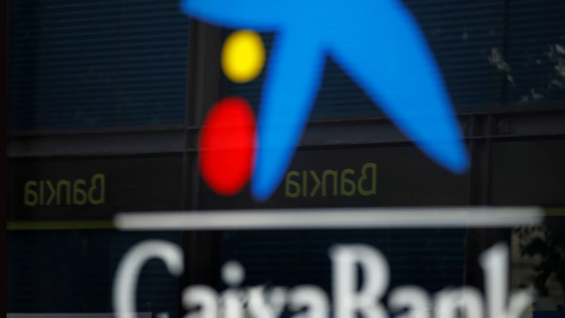 Los equipos de CaixaBank y Bankia trabajan contra reloj para anunciar fusión
