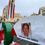 Periodistas se manifiestan en la ciudad de Xalapa, para exigir justicia por el asesinato de un periodista el día de ayer en el estado de Veracruz