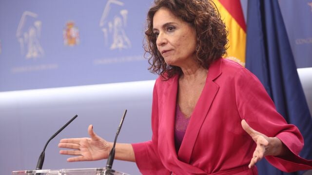 La ministra de Hacienda, María Jesús Montero, en el Congreso de los Diputados