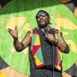 La legendaria figura jamaicana del reggae ha fallecido a los 77 años de covid tras una vida dedicada a este género