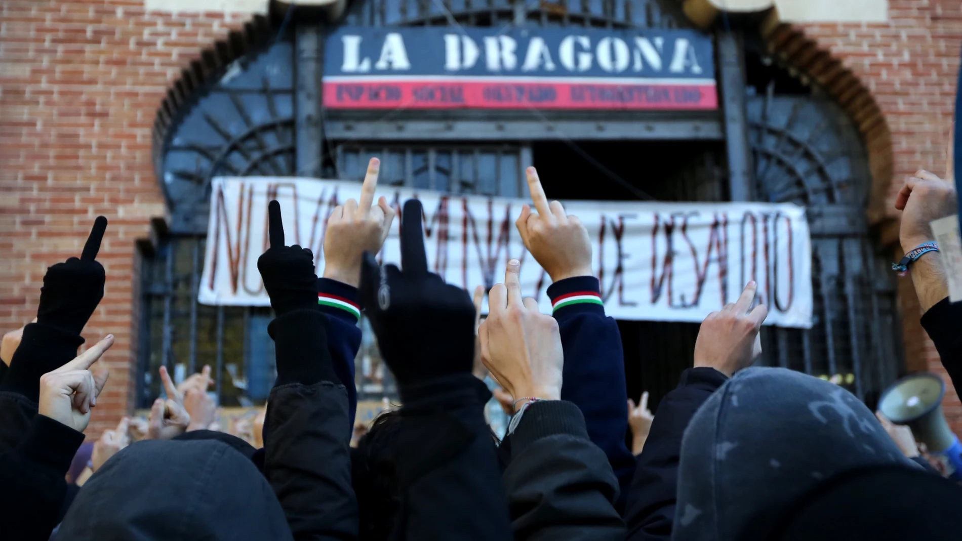 Protesta frente a un edificio okupado en Madrid
