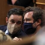 El líder de Vox Santiago Abascal y el portavoz en el Congreso Iván Espinosa de los Monteros, durante el pleno del Congreso de los Diputados de la semana pasada