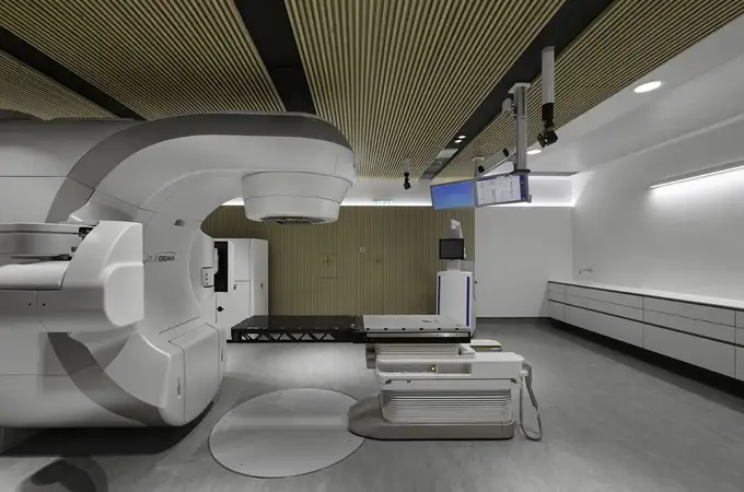 El Instituto de Oncología Avanzado estrena una radioterapia precisa capaz de reducir las sesiones de 20 a dos