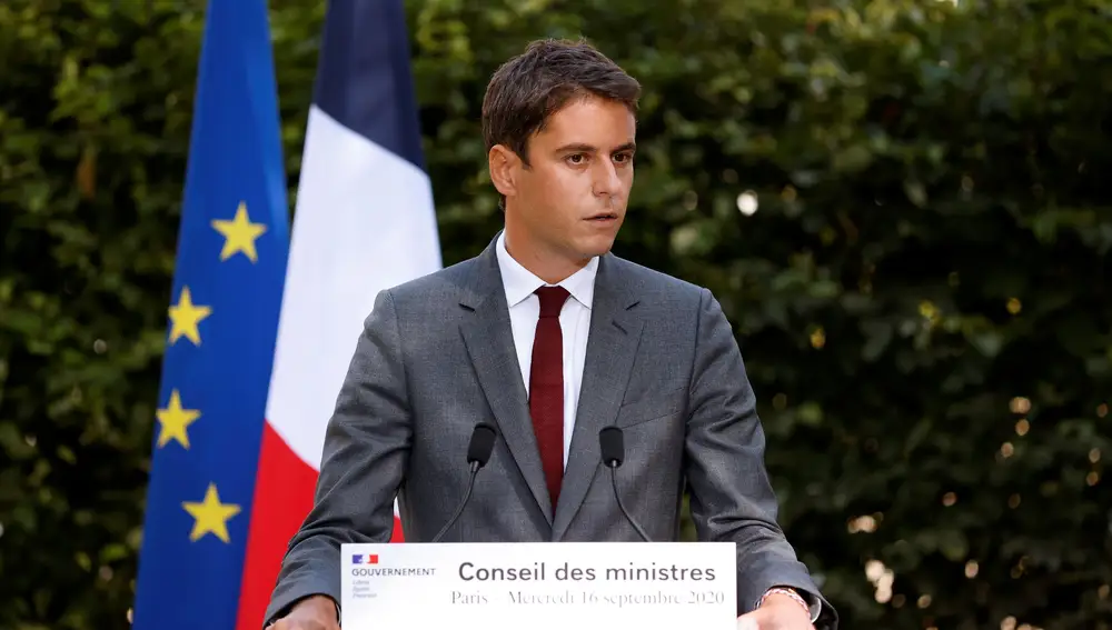 French Government's spokesperson Gabriel Attal speaks during a news conference following the weekly cabinet meeting at the Elysee Palace ?in Paris, France September 16, 2020. Yoan Valat/Pool via REUTERS