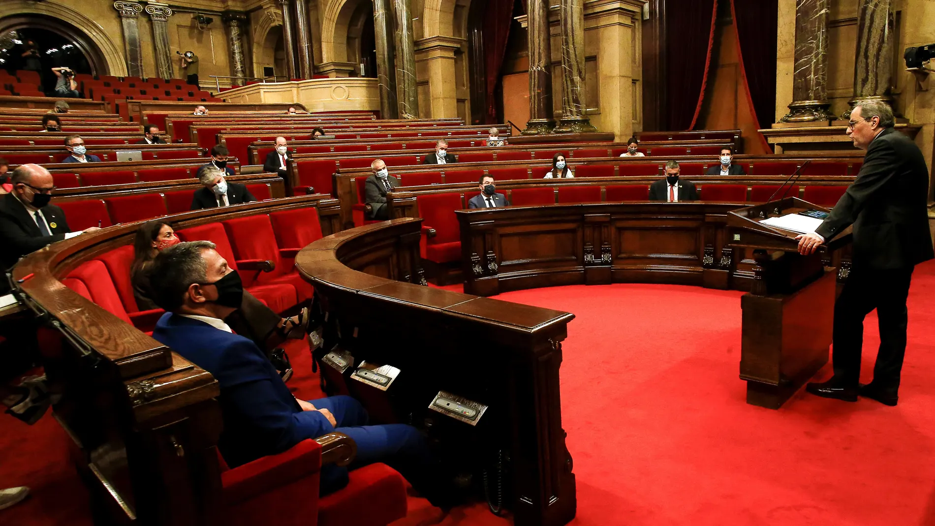 El presidente de la Generalitat, Quim Torra, durante su intervención en el debate de política general que anualmente celebra el Parlament de Cataluña, este miércoles la víspera de que el Tribunal Supremo estudie el recurso contra su inhabilitación.