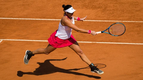 Garbiñe golpea de derecha ante Gauff17/09/2020 ONLY FOR USE IN SPAIN