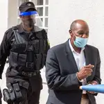 Paul Rusesabagina, escoltado por la Policía