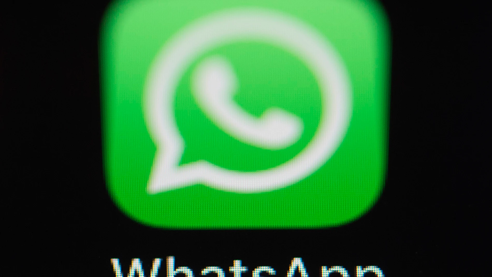 WhatsApp obliga a sus usuarios a compartir sus datos con Facebook para seguir usando la app