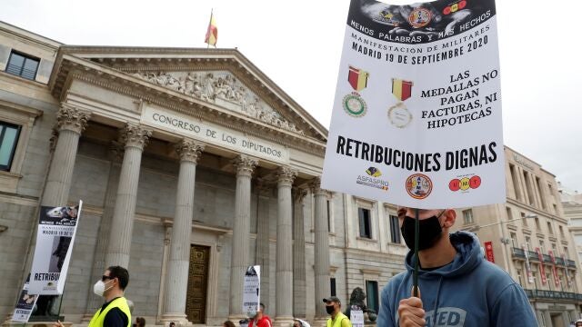 Manifestación demilitares ante el Congreso en septiembre de 2020