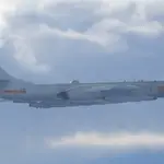 Bombardero H-6 chino cerca de Taiwán