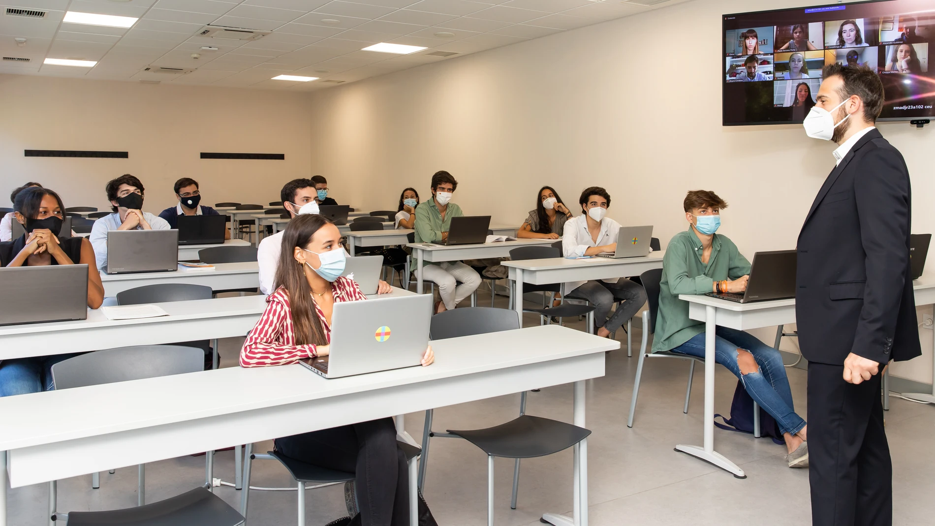 Este año se incorporan a la Universidad CEU San Pablo más de 1.800 nuevos estudiantes de Grado.